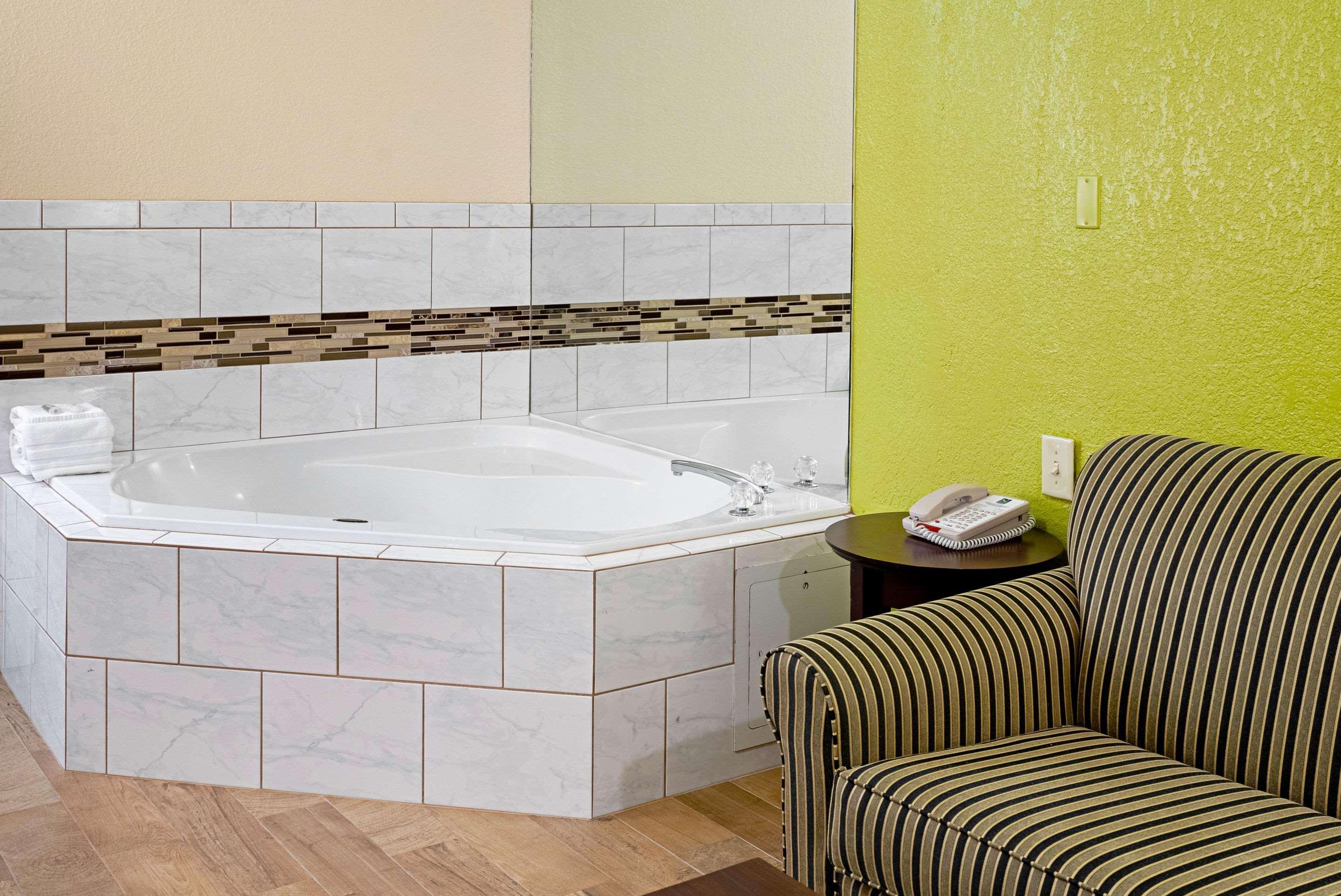 Quality Inn & Suites Robbinsville Zewnętrze zdjęcie